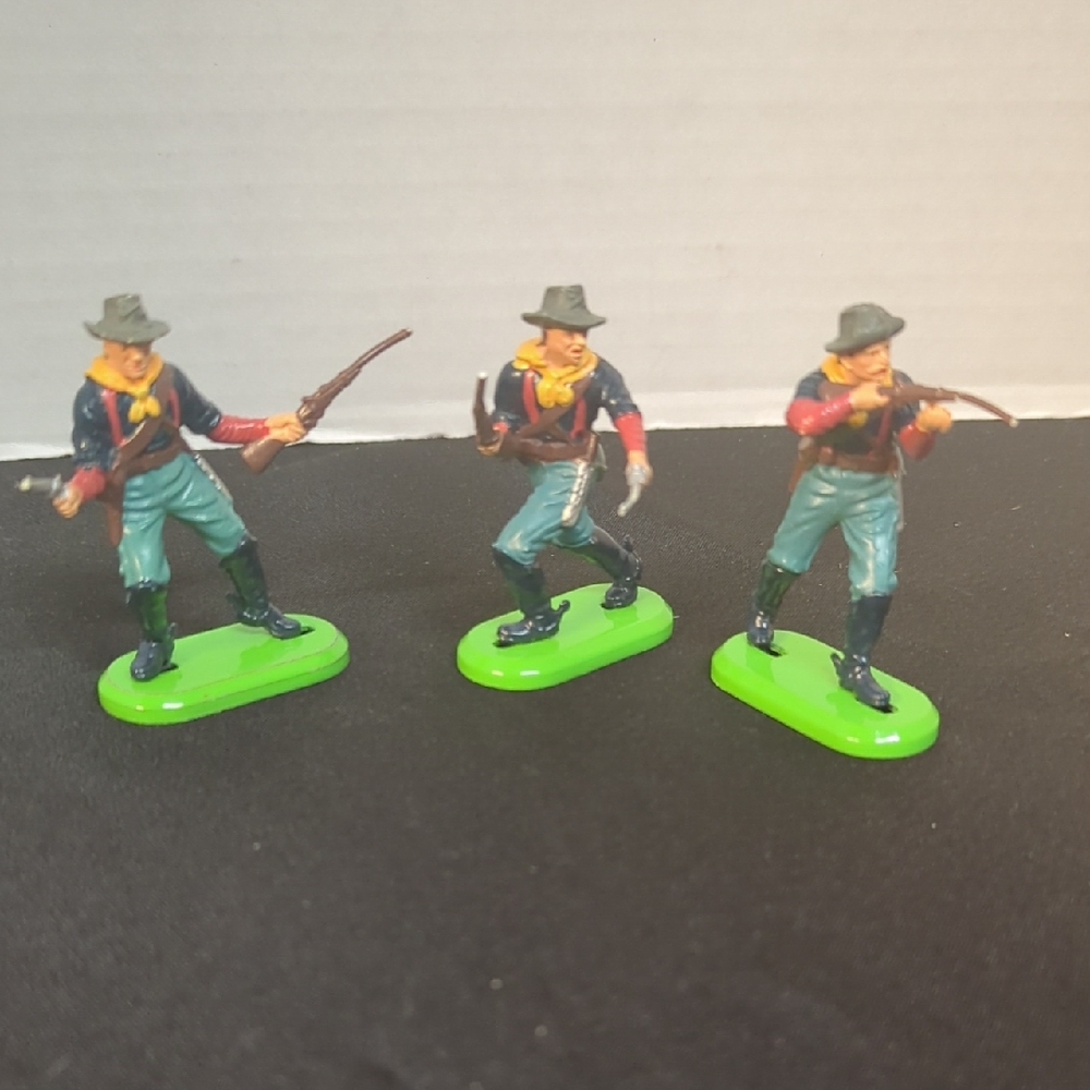 4/$20 BRITAINS 7th Cavalry 1971 Lot Of 3 Figures Vintage